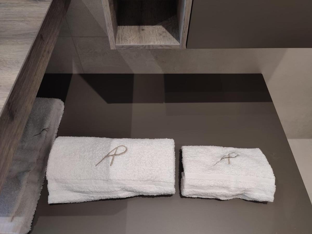 Al Ponte Design Apartment Конеляно Екстериор снимка