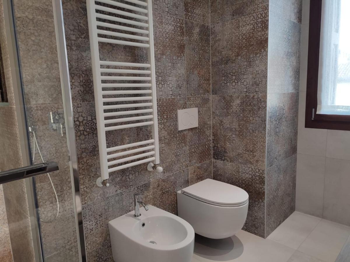 Al Ponte Design Apartment Конеляно Екстериор снимка